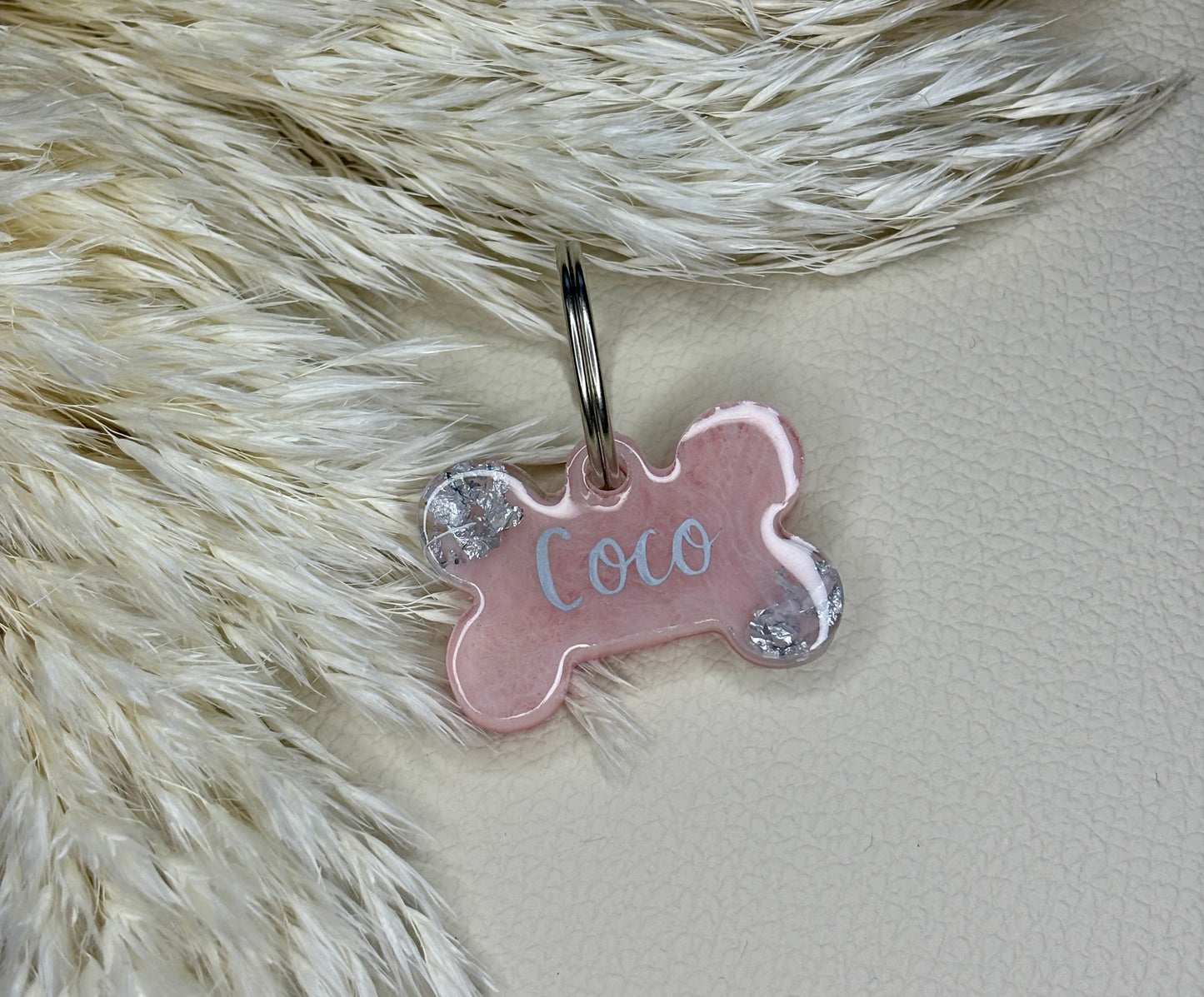 “Personalisierte Hundemarke aus Epoxidharz – Einzigartig, Stilvoll & Handgefertigt”